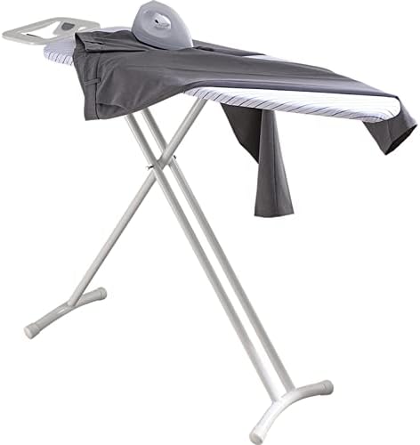 Une table de repassage propose une structure pliante avec un support pour le fer